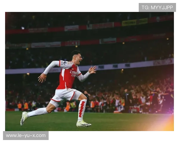 险些签下马丁内利背后：父亲因治安违法记录叫停签约，该因此定义人生吗？