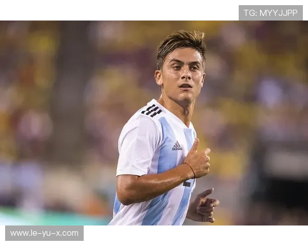 阿根廷前锋迪巴拉:古典技艺与战术变迁中的绿茵坚守者 阿根廷前锋迪巴拉:古典技艺与战术变迁中的绿茵坚守者