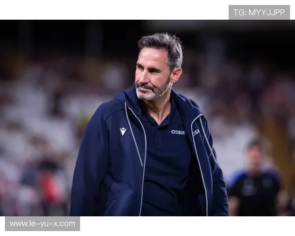 标准列日主帅延续稳健风格，球队战绩稳步提升